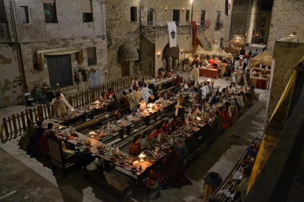 Cena Medievale Borgo Badiale Città di Banzi